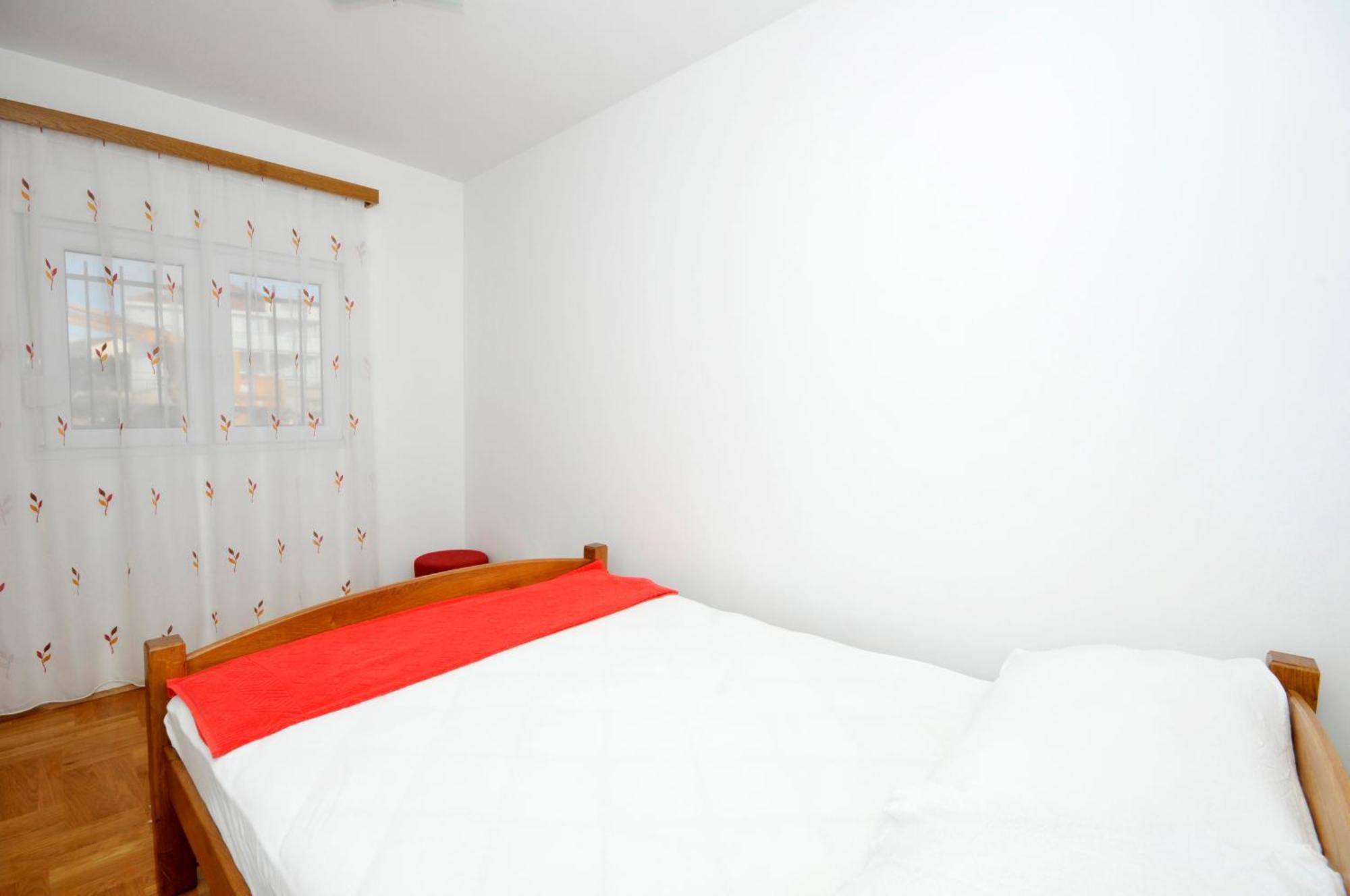 Apartmani Svalina - Seaview And 130M From Beach Trogir Exterior foto