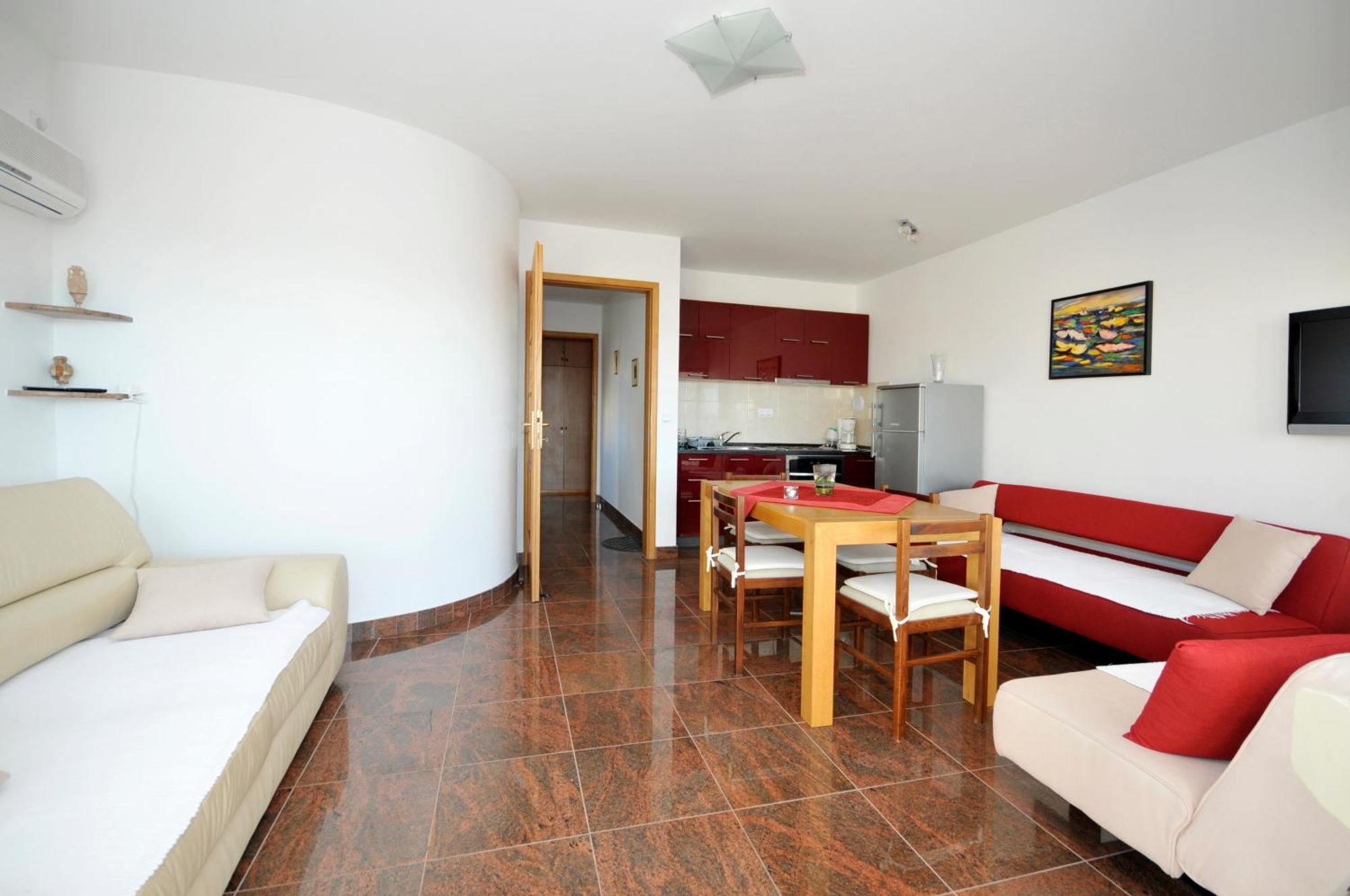 Apartmani Svalina - Seaview And 130M From Beach Trogir Exterior foto