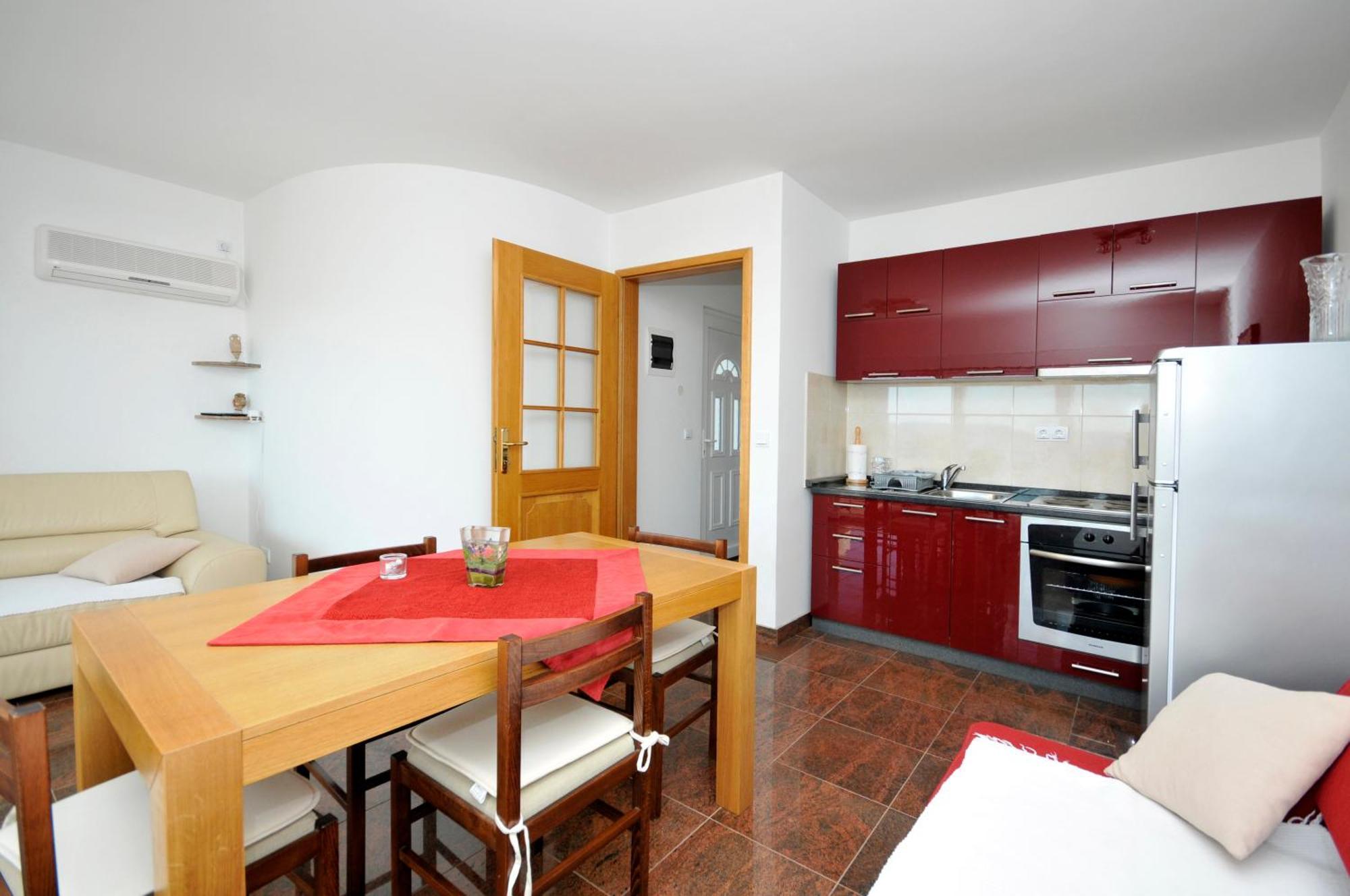 Apartmani Svalina - Seaview And 130M From Beach Trogir Exterior foto