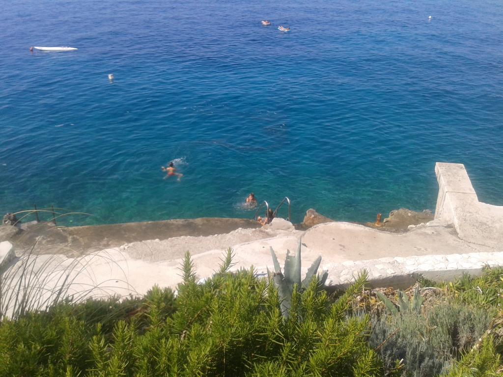 Apartmani Svalina - Seaview And 130M From Beach Trogir Exterior foto
