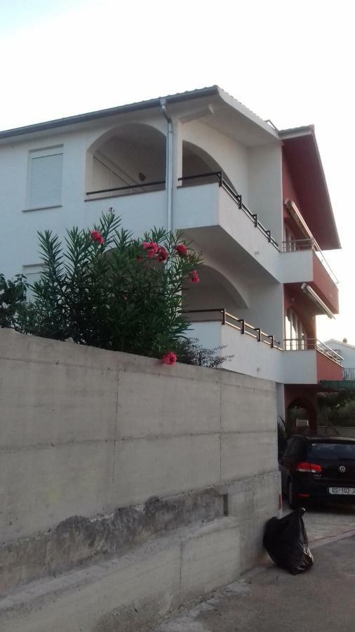 Apartmani Svalina - Seaview And 130M From Beach Trogir Exterior foto